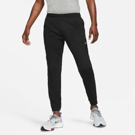 Nike Dri-FIT Challenger Woven Trousers